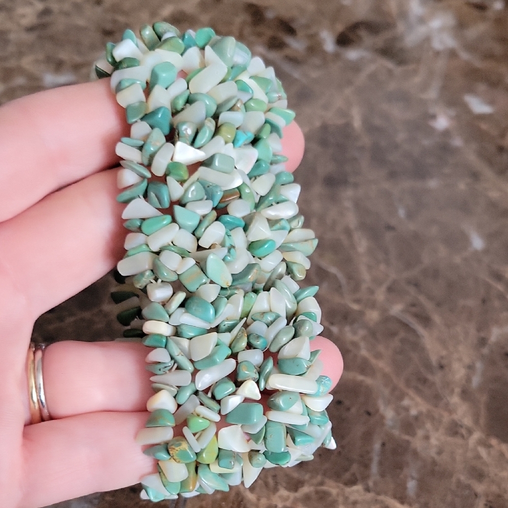 Natural Green Stone Cluster Strechy Bracelet